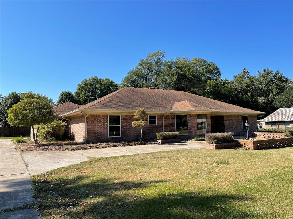 114 Sylvia Property Photo