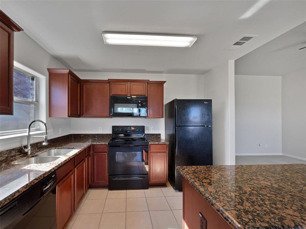 1106 First Street Property Photo 6