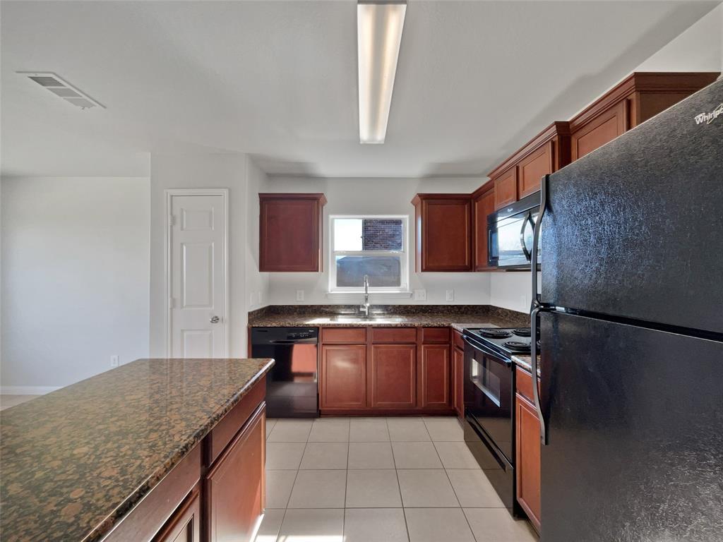 1106 First Street Property Photo 11