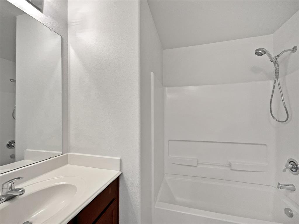 1106 First Street Property Photo 14