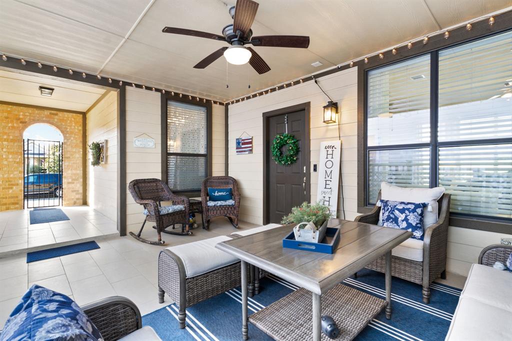 1813 Mercer Way Property Photo