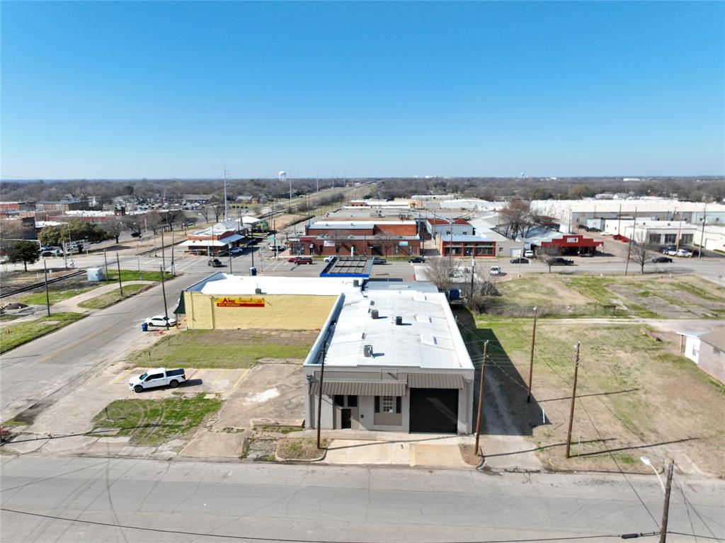 106 E Brown Street Property Photo 1