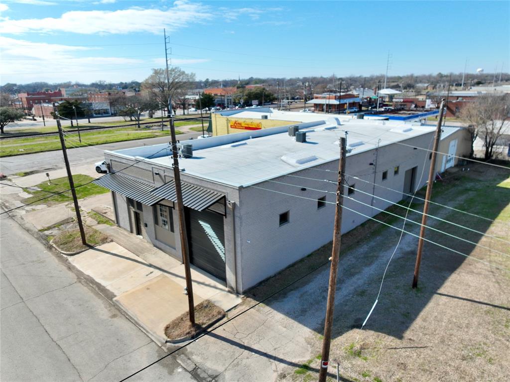 106 E Brown Street Property Photo 8