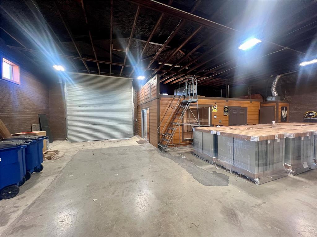 106 E Brown Street Property Photo 10