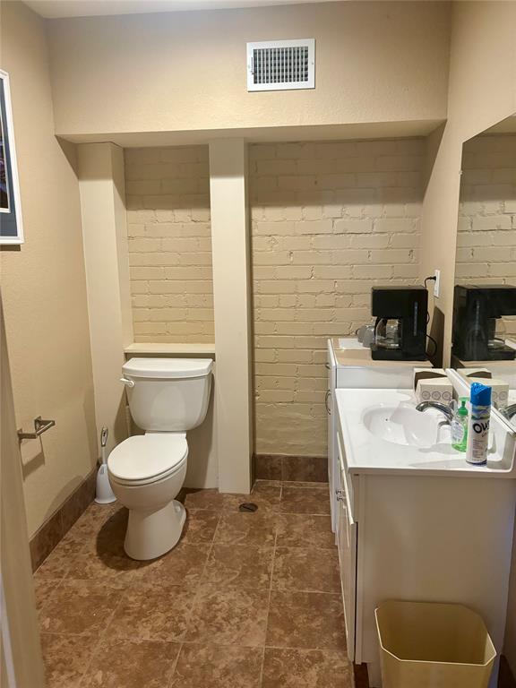 106 E Brown Street Property Photo 18