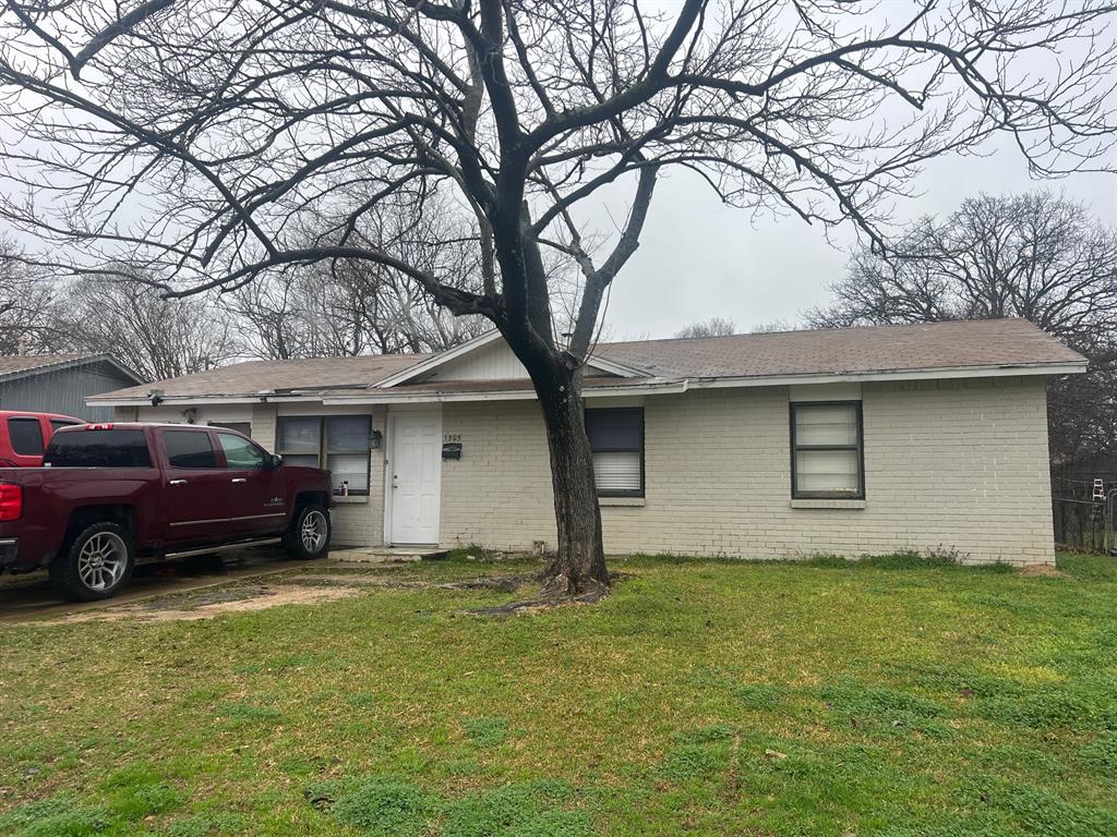 1505 Greenbrier Drive Property Photo
