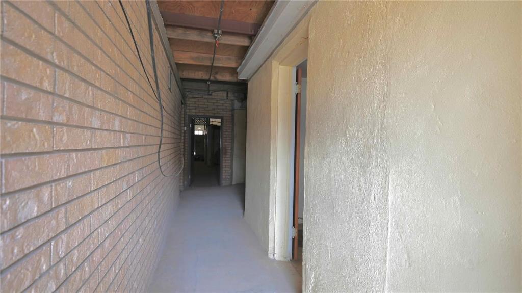 111 W Gilbert Street Property Photo 12