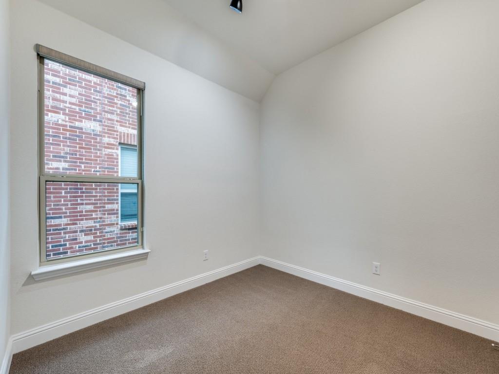 1117 Tollcross Drive Property Photo 21