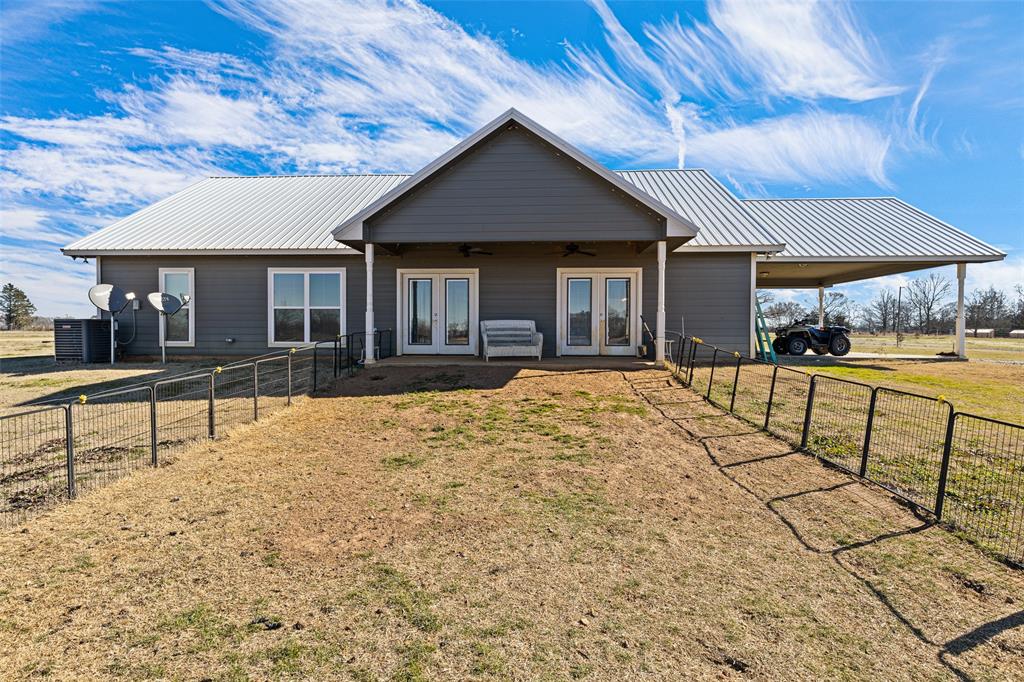 385 County Road 3104 Property Photo 15