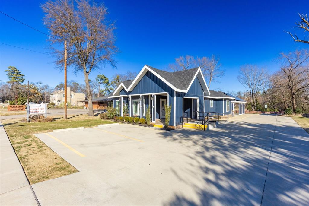 618 Oak Avenue Property Photo 1