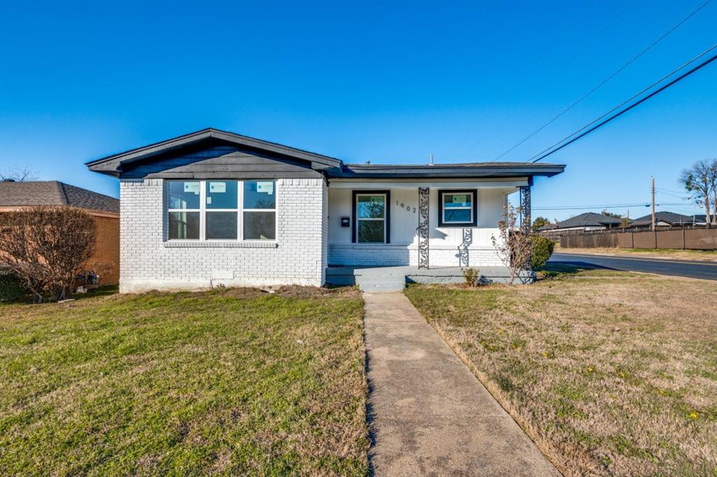 1902 San Antonio Street Property Photo