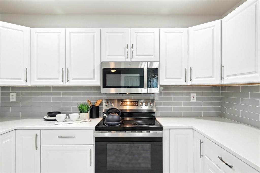 2658 Jennings Avenue Property Photo