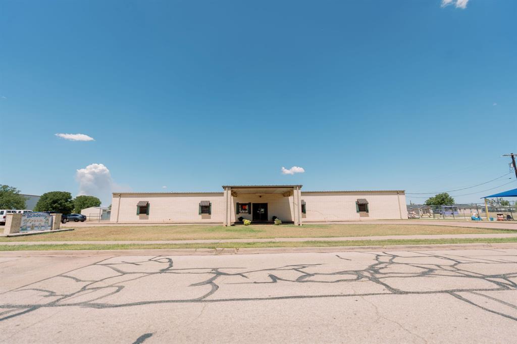1522 Weeks Street Property Photo