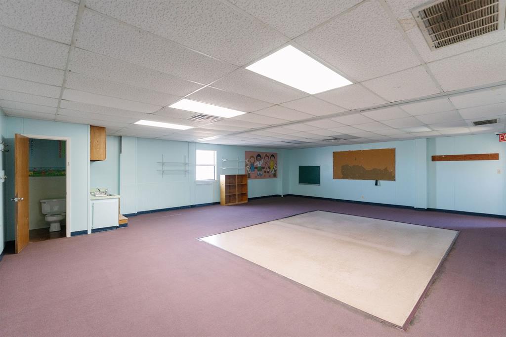 1522 Weeks Street Property Photo 17