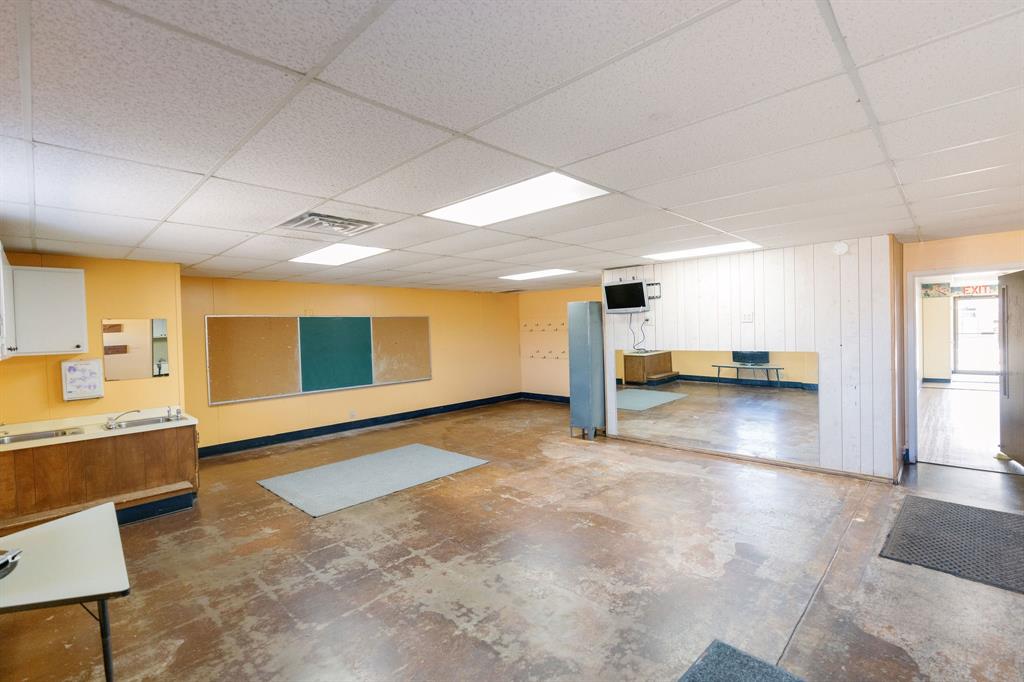 1522 Weeks Street Property Photo 20