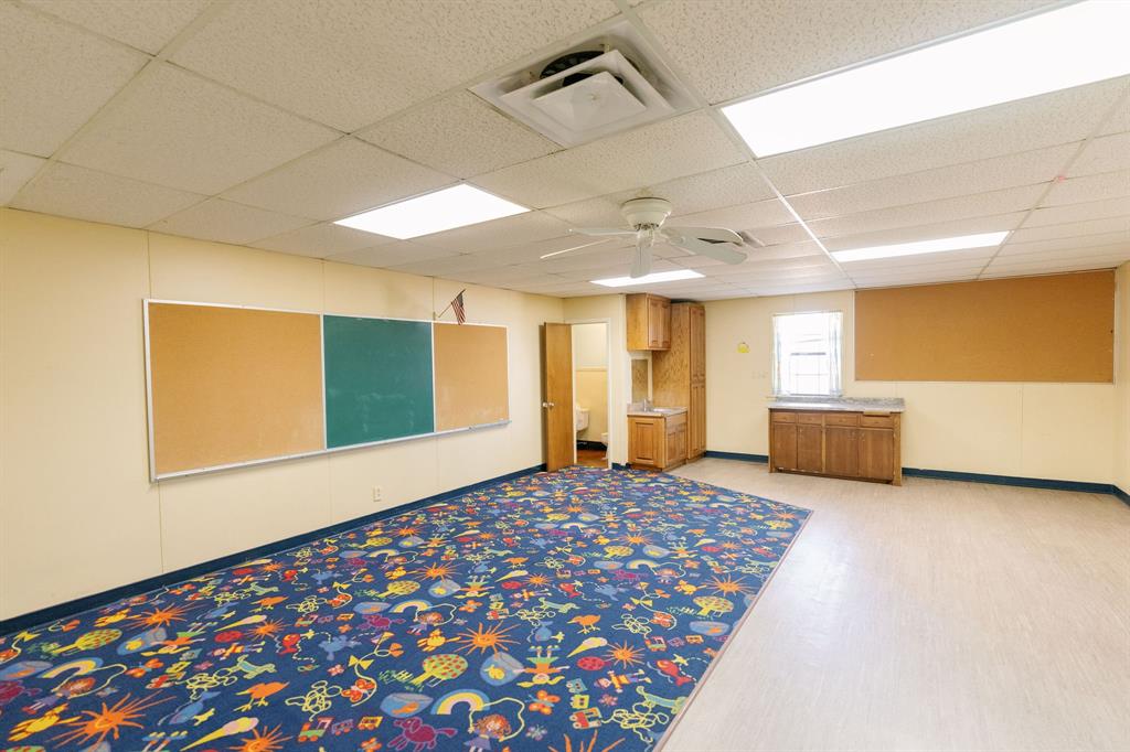 1522 Weeks Street Property Photo 27
