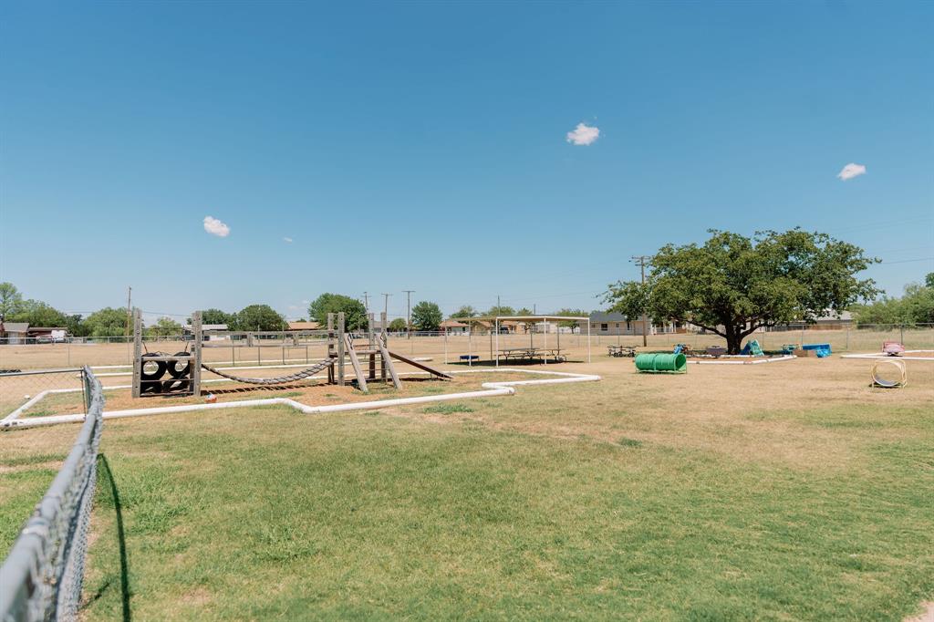 1522 Weeks Street Property Photo 33