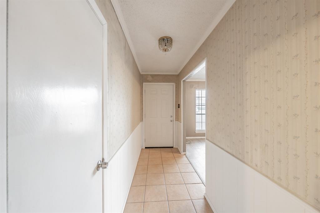 2111 Avalon Lane Property Photo 4