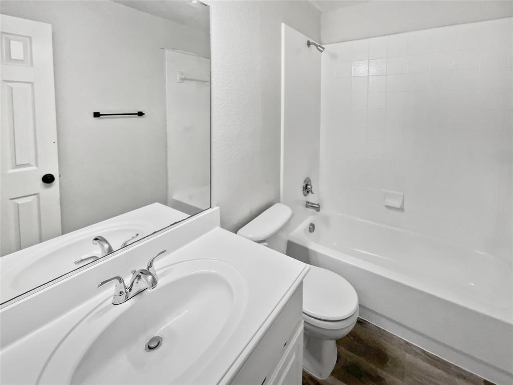 1114 Mccormick Street Property Photo 7