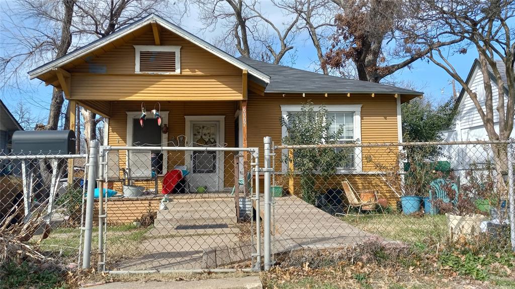 6007 E Grand Avenue Property Photo