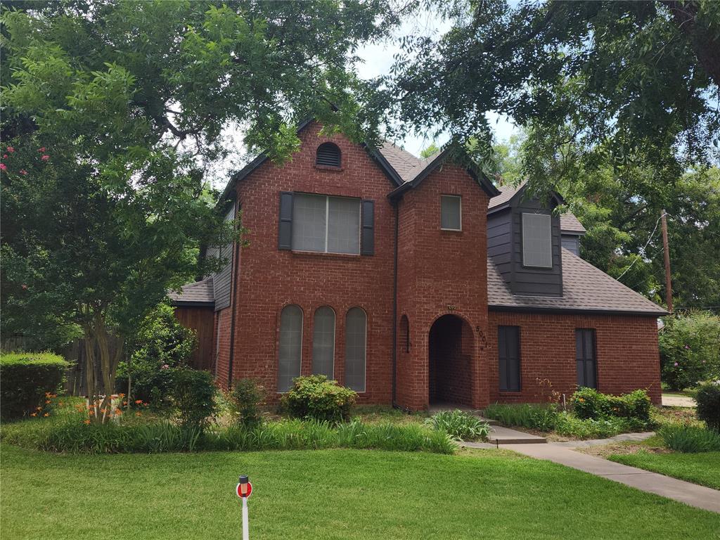 5001 Seminole Drive Property Photo 1