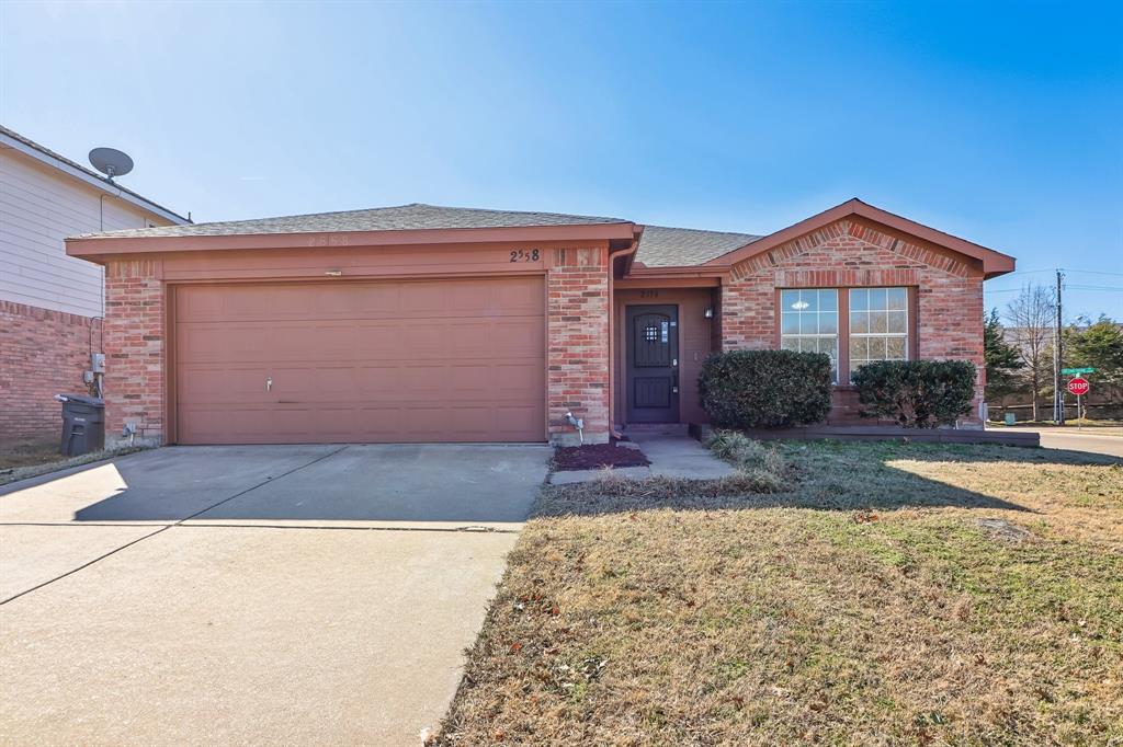2558 Bishop Allen Lane Property Photo