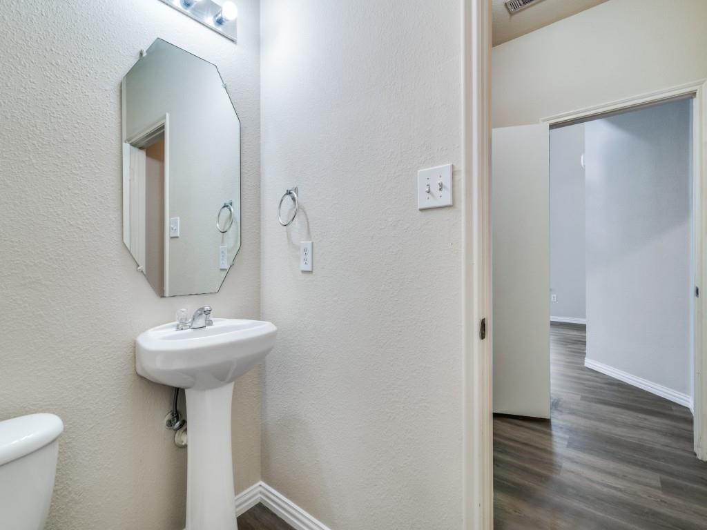 2216 Stonebrook Lane Property Photo 23