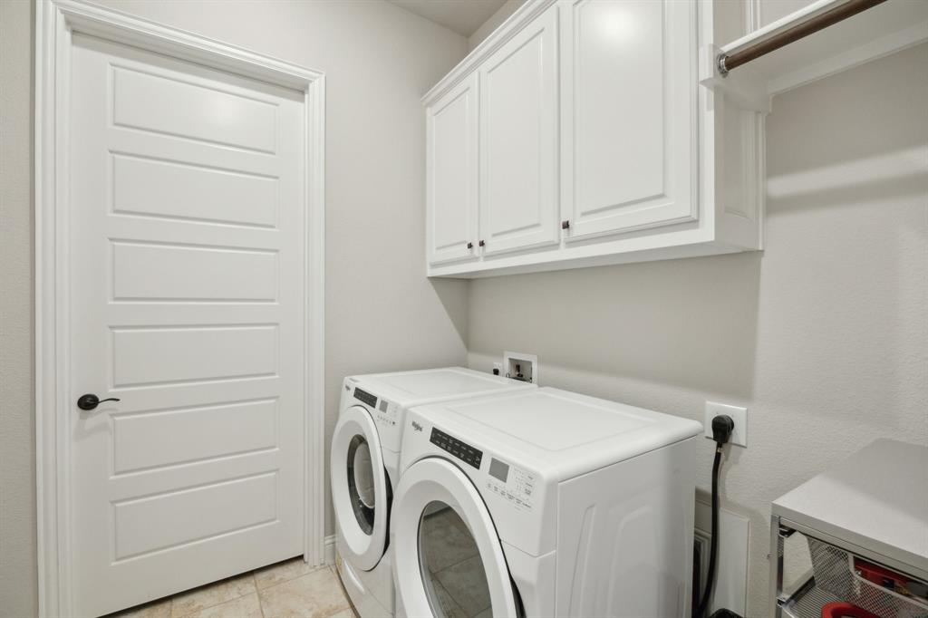 1661 Lilac Lane Property Photo 26