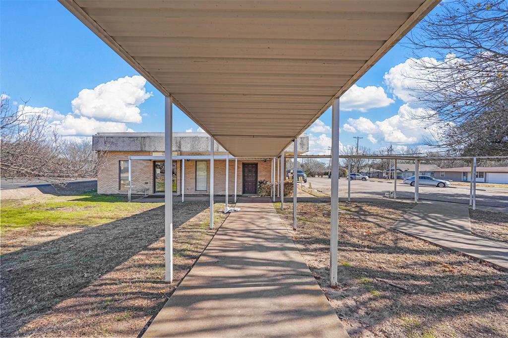 5605 Wesley Street Property Photo 6