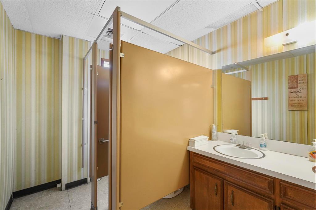 5605 Wesley Street Property Photo 18
