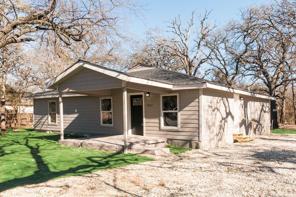 1002 S Sam Houston Road Property Photo