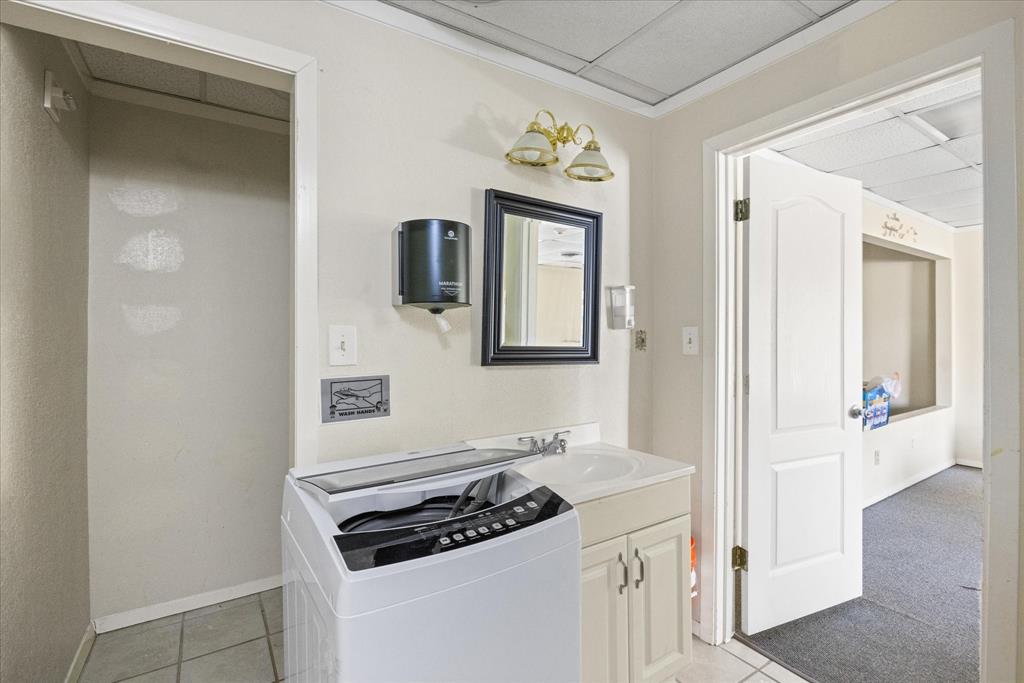 6605 Dan Danciger Road Property Photo 13