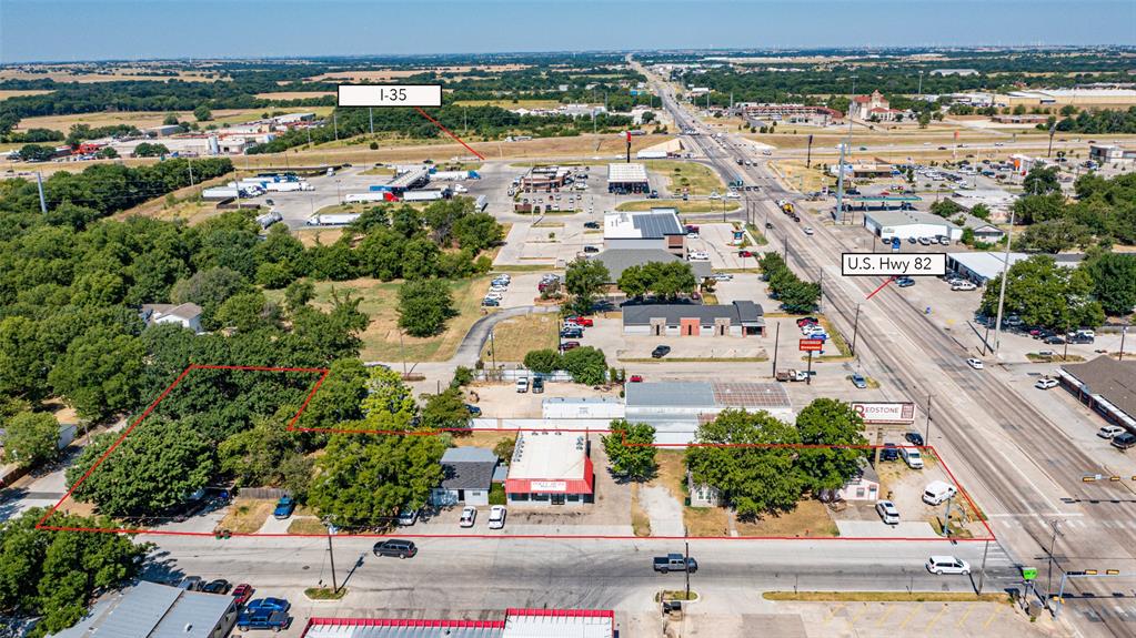 700 W Highway 82 Property Photo 1