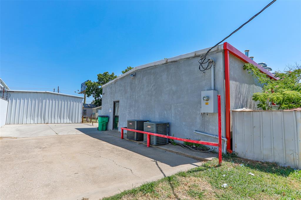 700 W Highway 82 Property Photo 26
