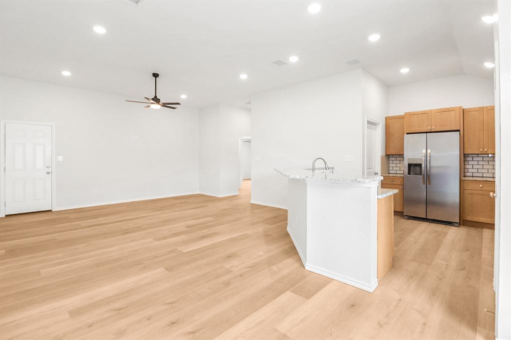 808 Bella Boulevard Property Photo 4