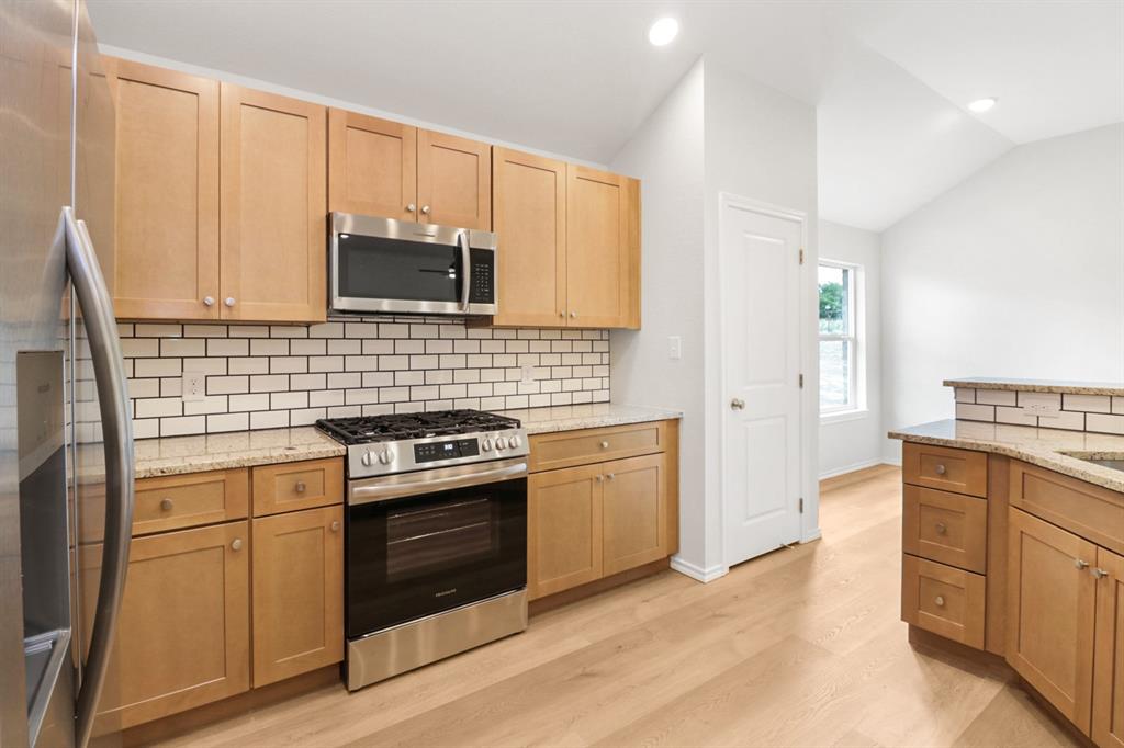 808 Bella Boulevard Property Photo 7