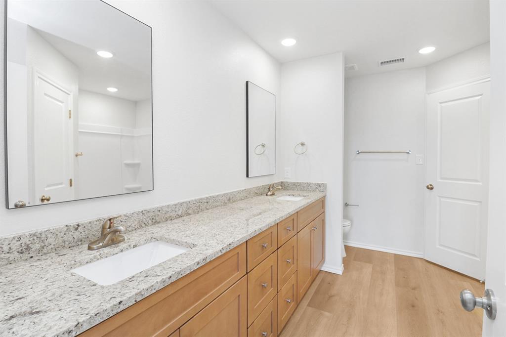 808 Bella Boulevard Property Photo 10