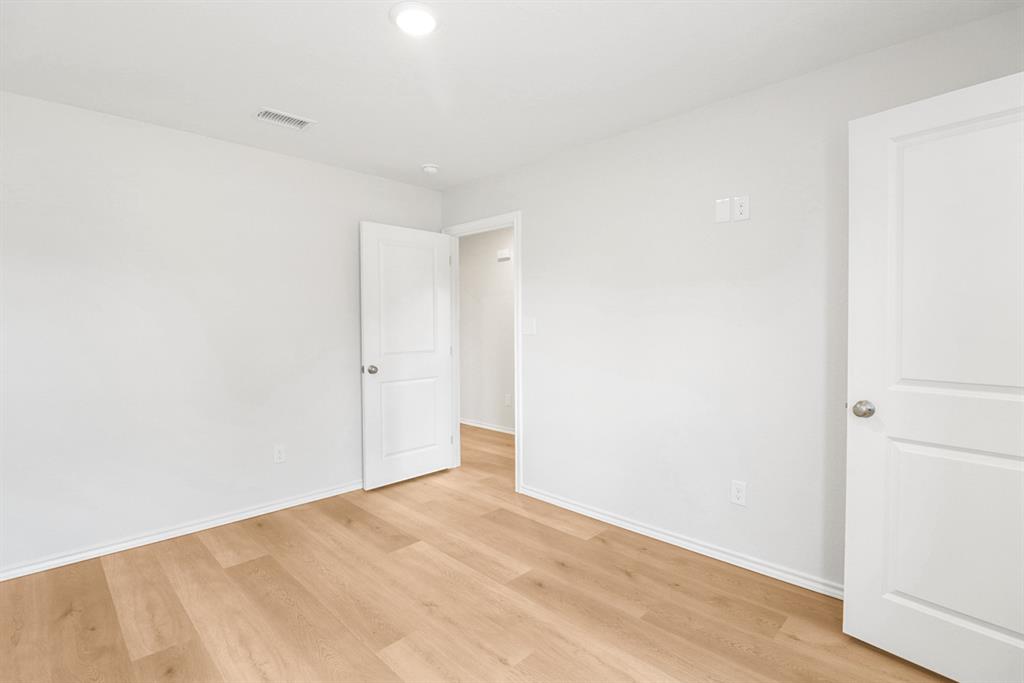 808 Bella Boulevard Property Photo 15