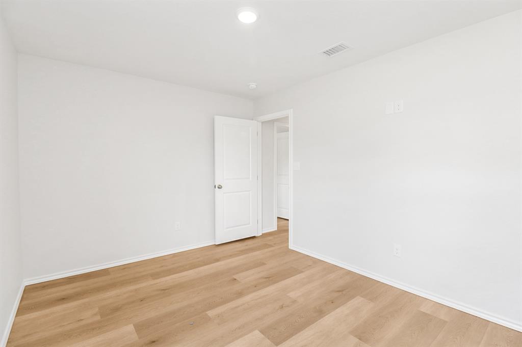 808 Bella Boulevard Property Photo 18