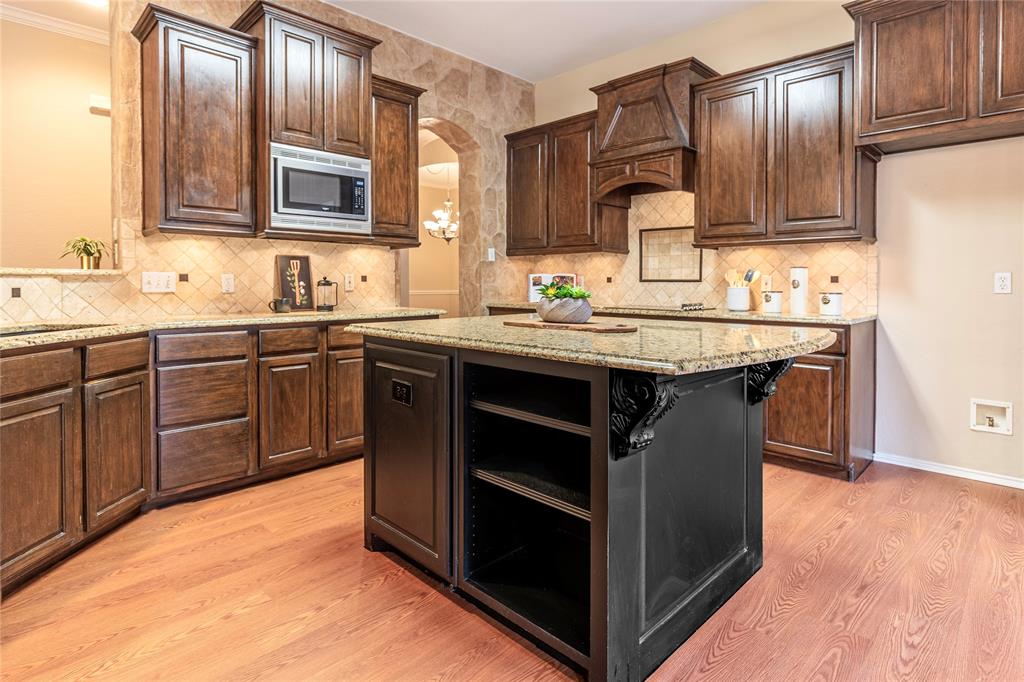 5905 Meadowcrest Lane Property Photo 1