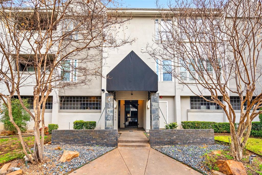 4104 Hall Street Condo Real Estate Listings Main Image
