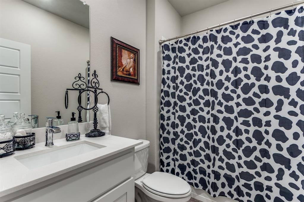 1604 Central Park Drive Property Photo 20