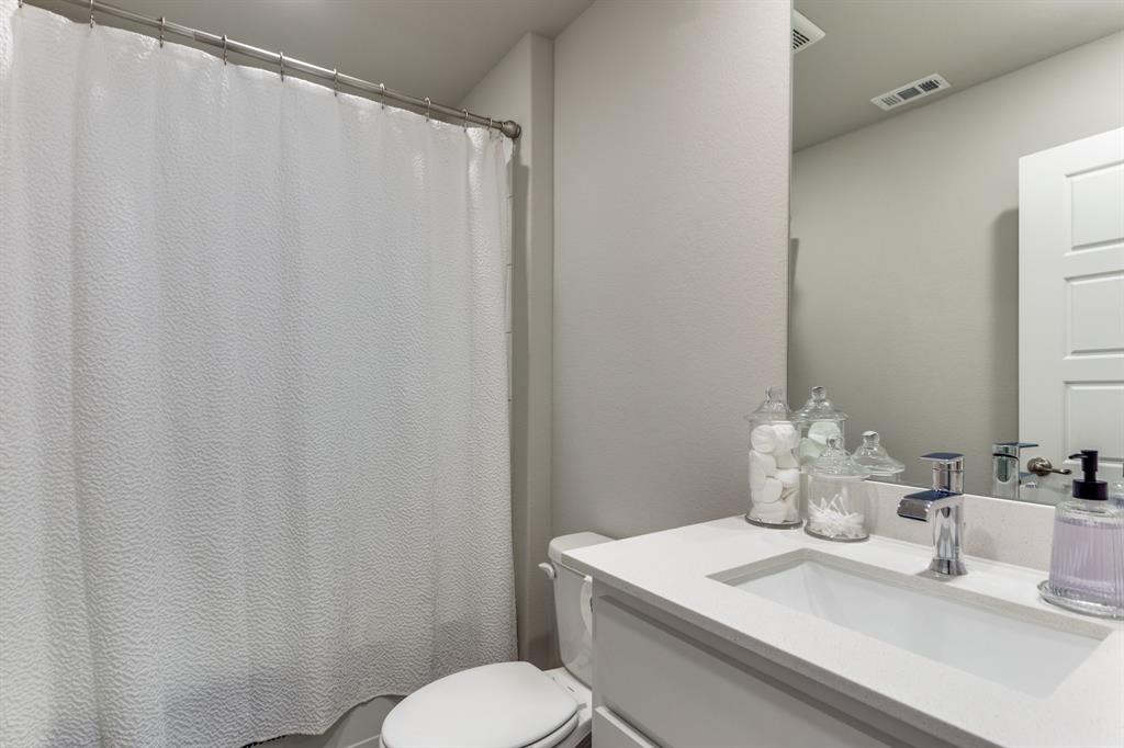 1604 Central Park Drive Property Photo 21