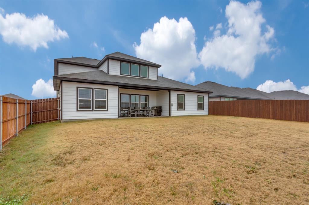 1604 Central Park Drive Property Photo 24