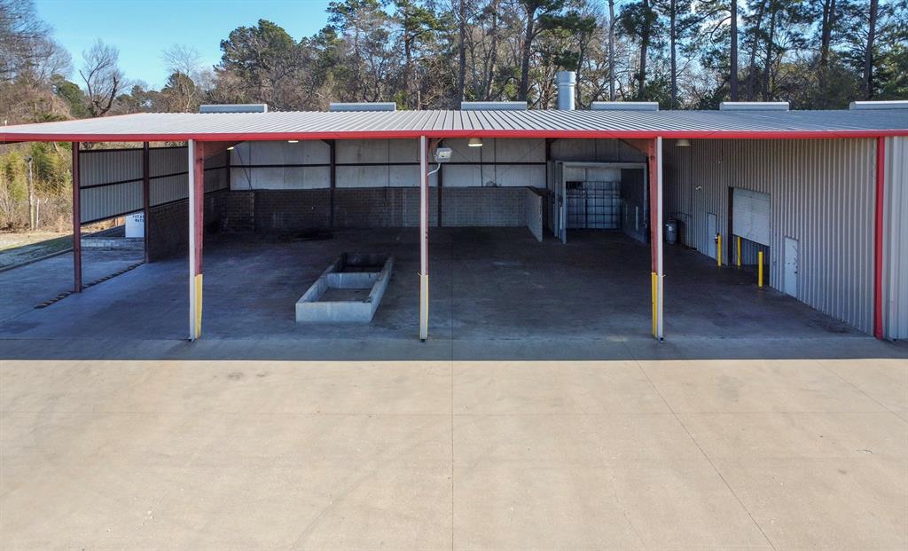 9019 Us Highway 271 Property Photo 2
