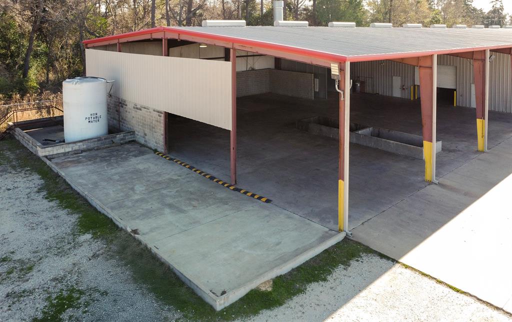 9019 Us Highway 271 Property Photo 3