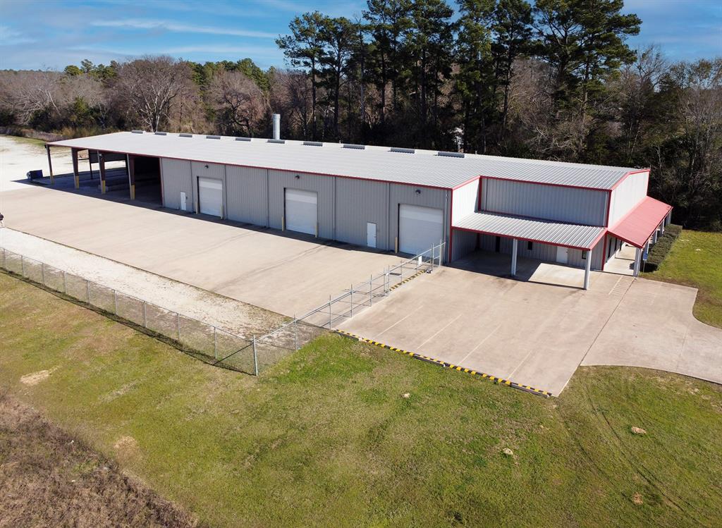 9019 Us Highway 271 Property Photo 4
