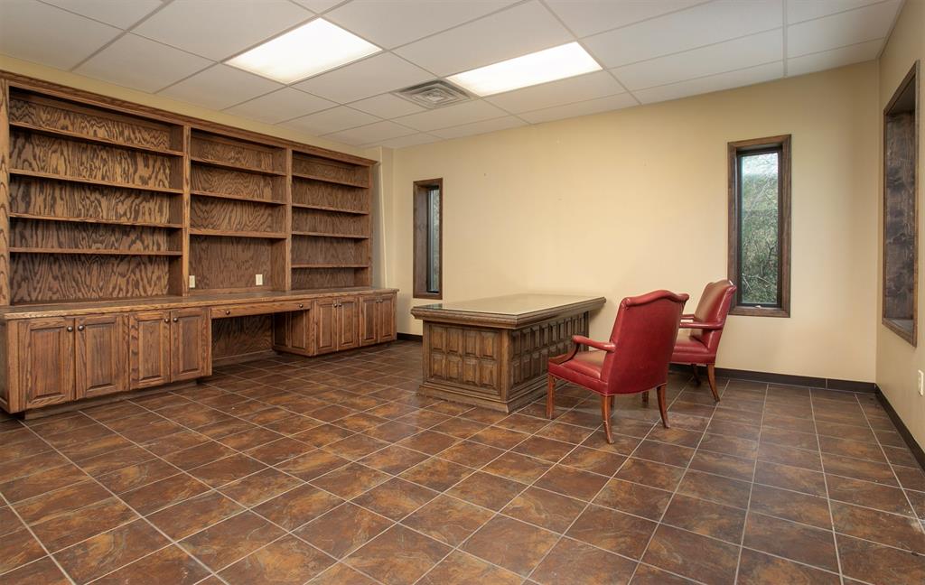 9019 Us Highway 271 Property Photo 6