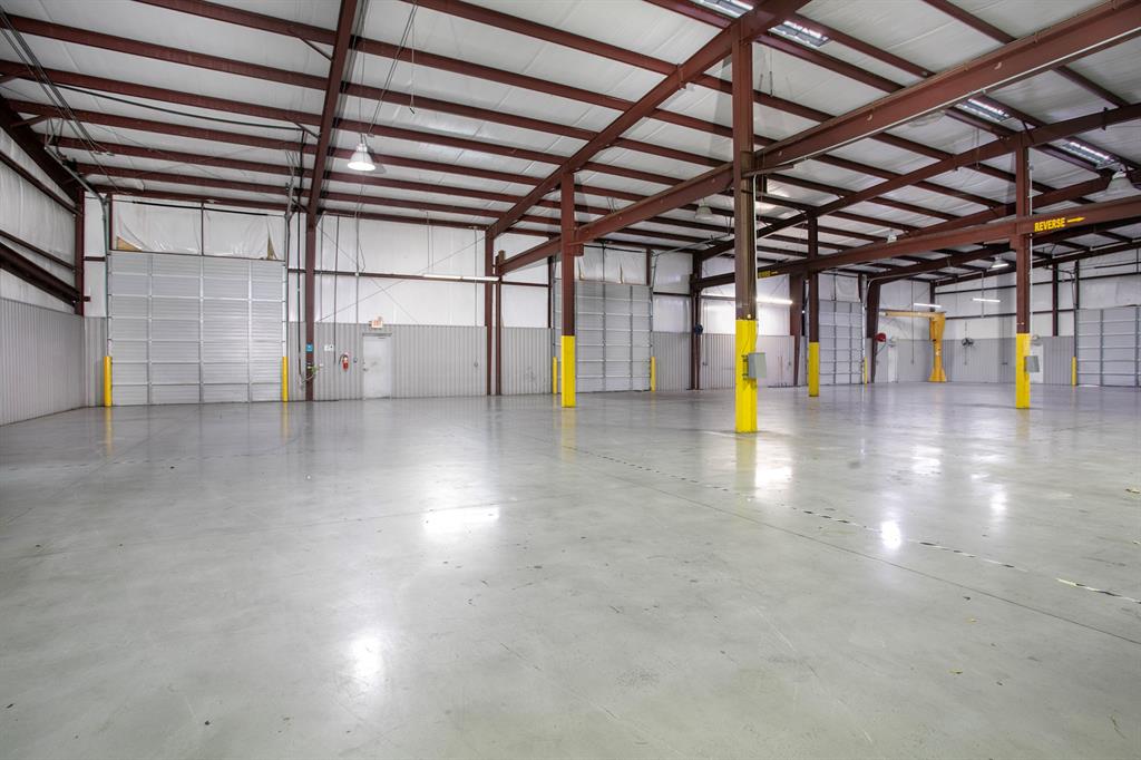 9019 Us Highway 271 Property Photo 9