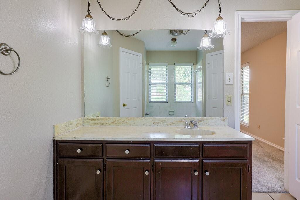 4315 Woodmeadow Court Property Photo 12